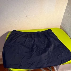 Swim skirt with attached bottom. Swimsuits for All, size 16